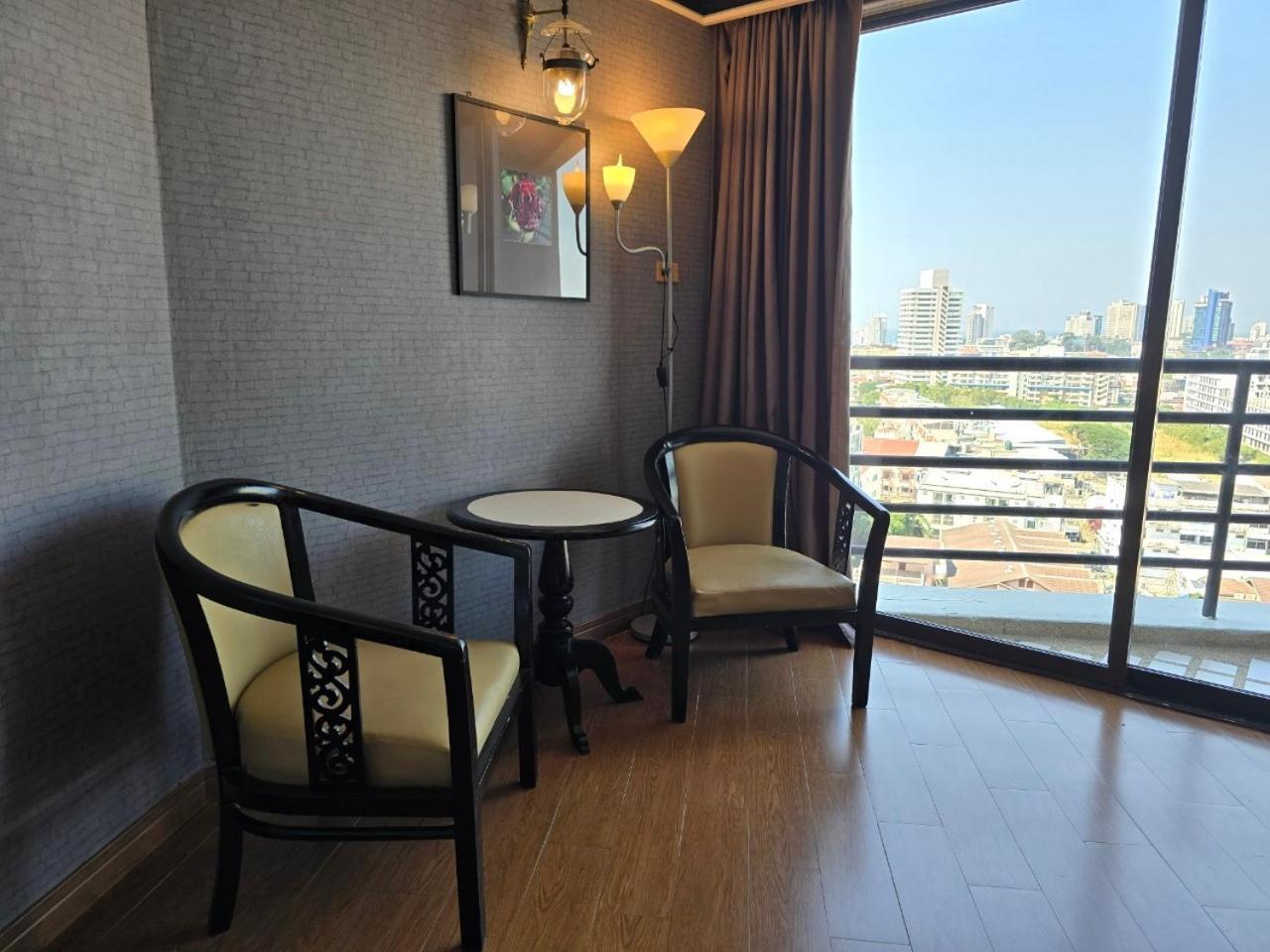 Hotel First Pacific Cirrus Pattaya Exterior foto